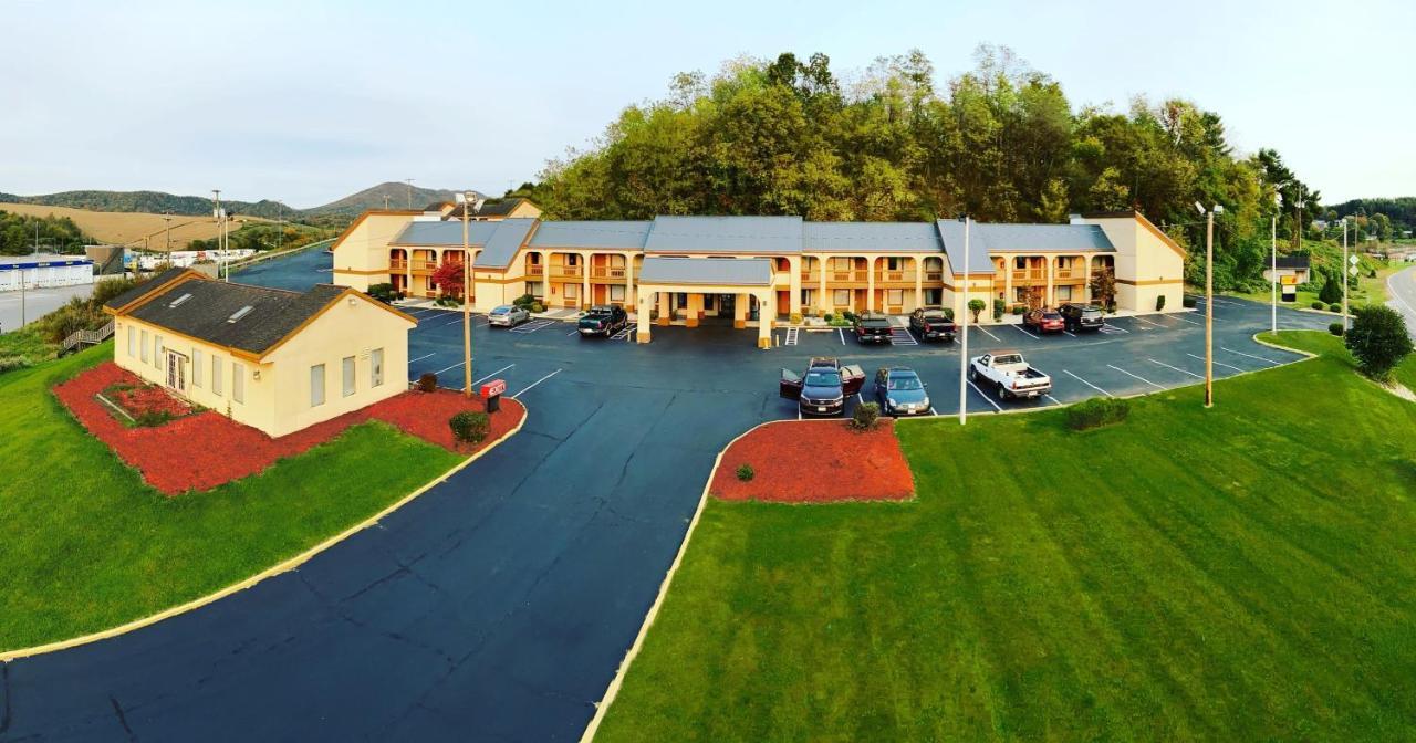 Super 8 By Wyndham Fort Chiswell Wytheville Area Max Meadows Екстериор снимка