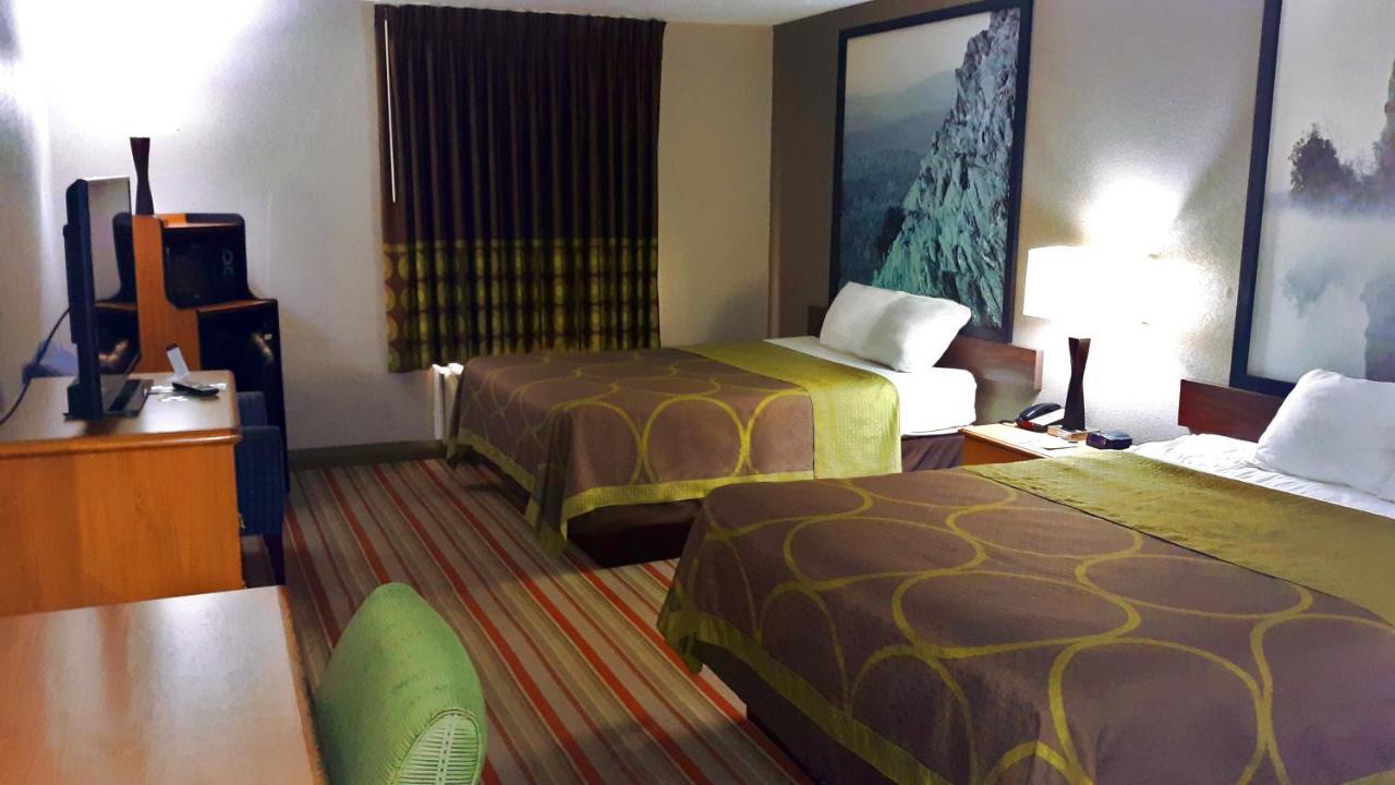 Super 8 By Wyndham Fort Chiswell Wytheville Area Max Meadows Екстериор снимка