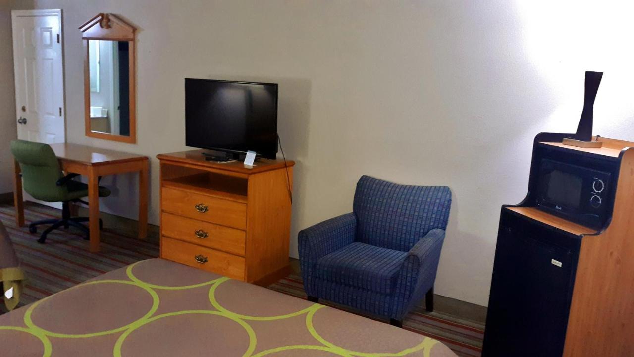 Super 8 By Wyndham Fort Chiswell Wytheville Area Max Meadows Екстериор снимка