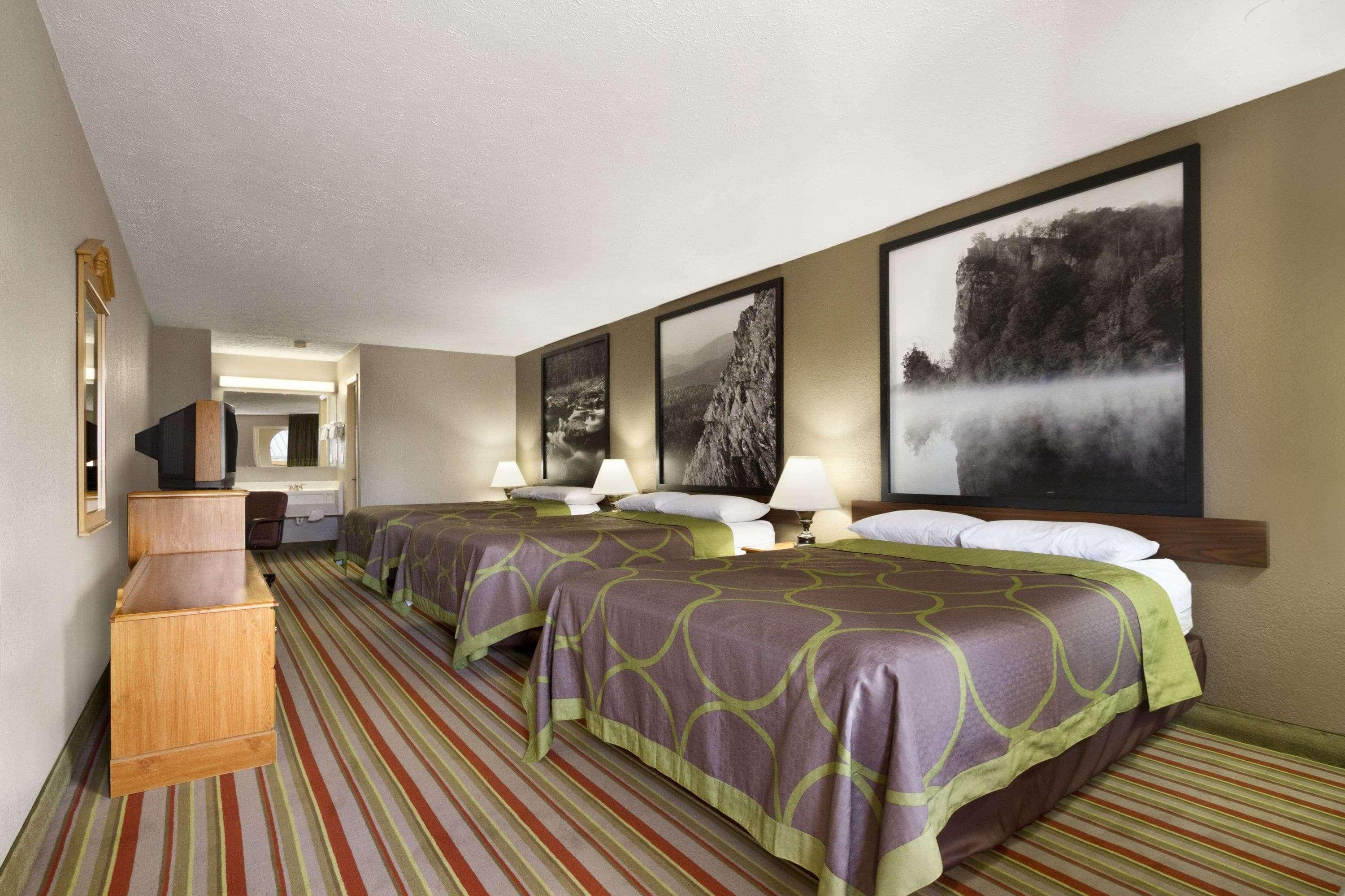 Super 8 By Wyndham Fort Chiswell Wytheville Area Max Meadows Екстериор снимка