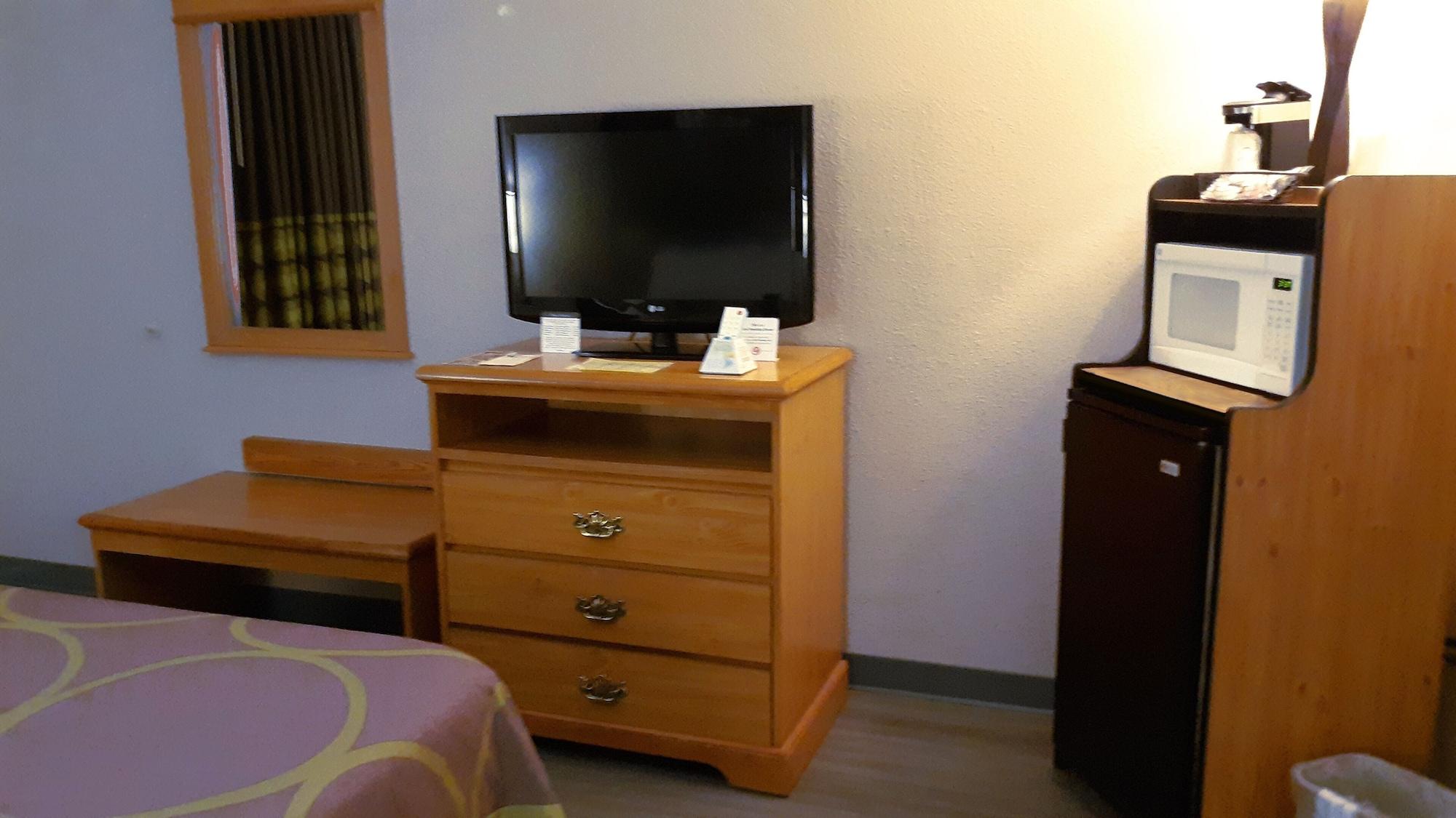 Super 8 By Wyndham Fort Chiswell Wytheville Area Max Meadows Екстериор снимка
